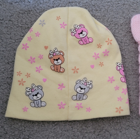 Toddler girls 18-24M Lot of 2 Hats Knit Beanie w/cat ears, Light Yellow stretchy - Picture 7 of 9